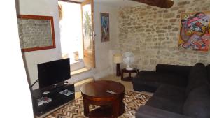 Gallery image of Appartement avec patio,2 chambres,Patangarles in Arles