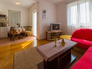 Photo de la galerie de l'établissement Apartments Jasmina, à Crikvenica