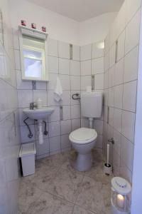 Kúpeľňa v ubytovaní Villa Ljilja + 27 fotografií