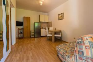 Küche/Küchenzeile in der Unterkunft Apartments Alin