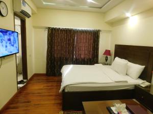 Et tv og/eller underholdning på Diplomat Hotel