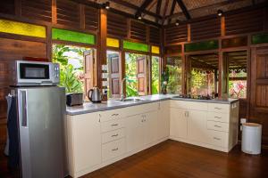 Gallery image of Sunset Valley Holiday Houses in Kampung Padang Masirat
