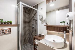 Koupelna v ubytování Sherry Suites Karaköy + 37 fotografií