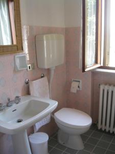 Koupelna v ubytování La casa dei pini