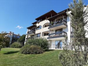 Gallery image of Studio- apartament Lake View Pravets Spa and Golf Resort in Pravets