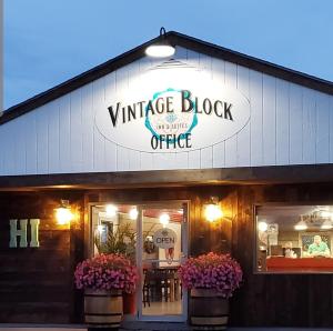 Plano de Vintage Block Inn & Suites