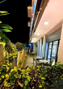 Ein Balkon oder eine Terrasse in der Unterkunft Grand Hotel Central Conakry