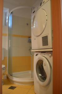 Ένα μπάνιο στο APARTMENT TERRA, Koper center