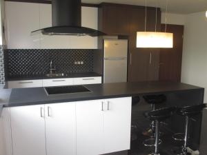 Kuchyň nebo kuchyňský kout v ubytování Ártún Apartment
