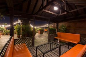 Svalir eða verönd á Traditional Comfort Boutique Hotel