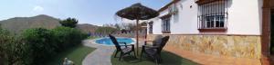 The swimming pool at or close to Villa yasleni
