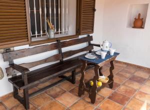 A seating area at CR La Bohemia