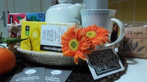 Coffee and tea making facilities at L'albero Di Famiglia