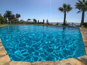 Basen w obiekcie VILLA BAHIA AZUL lub w pobliżu