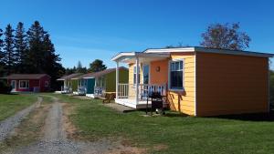 a row of mobile homes in a row at Atlantic View Motel in Lunenburg