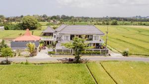 Tòa nhà nơi khách sạn căn hộ tọa lạc