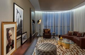Paramount Hotel Dubai的休息区