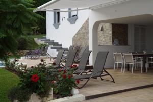 Vonkajšia záhrada v ubytovaní Luxury Villa Marbella with nice garden, Pool and Jacuzzi BY Varenso Holidays