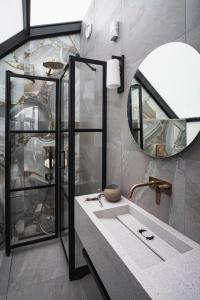 Vonios kambarys apgyvendinimo įstaigoje Golden Crown - Levin Iglut