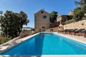 Bazén v ubytovaní Holiday home Barbarella alebo v jeho blízkosti