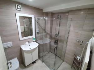Ванная комната в Niš City Center Guest House