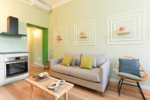 Prostor za sedenje u objektu The Best Rent - Modern one bedroom apartment in Milan