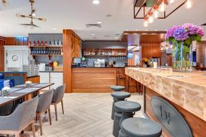 Lounge nebo bar v ubytování HOTEL NUMBER ONE BY GRANO Gdańsk - GRANO LIFE Gdańsk