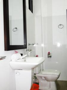 Bagno di Shanika Beach Inn