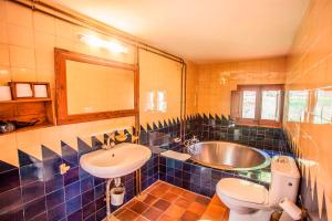 Kúpeľňa v ubytovaní La Rovirota, Casa Solar