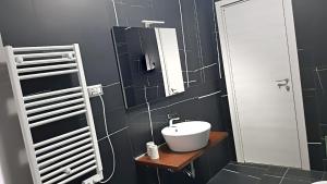 A bathroom at Notti Rosa B&B