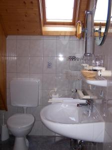 Koupelna v ubytování Landgasthof Zur Post