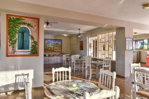 Gallery image of Ionis Hotel in Karavadhos