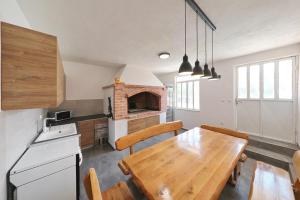 Nhà bếp/bếp nhỏ tại Villa Adriana SIKOVO