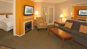 Sjónvarps- og/eða afþreyingartæki á Times Square Suites Hotel