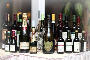 Hotel Dragović Smederevo italokat is kínál