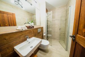 Koupelna v ubytování Apartmány Bílá 188 + 36 fotografií