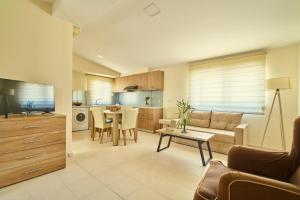 Η κουζίνα ή μικρή κουζίνα στο Veronica Hotel