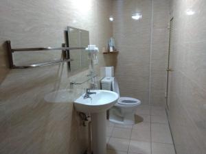 Kylpyhuone majoituspaikassa Taitung Sansiantai B&B