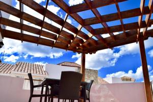 Un balcón o terraza en Amazing Views 2BR @CadaquesCaribe Bayahibe