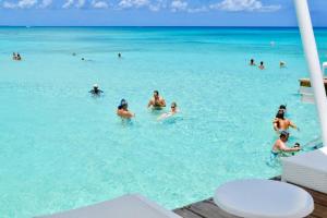 Huéspedes de Amazing Views 2BR @CadaquesCaribe Bayahibe