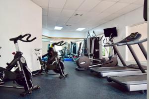 Fitness centrum a/nebo fitness zařízení v ubytování Beach Studio @CadaquesCaribe Bayahibe