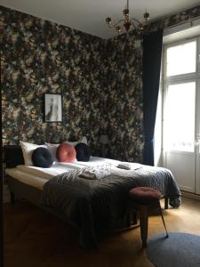 Cama o camas de una habitación en Morris Hotel