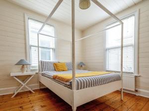 Postel nebo postele na pokoji v ubytování Kinsale Cottage