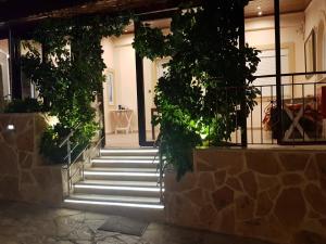 Galeriebild der Unterkunft Apartments Tina FREE transfer from-to the airport in Spáta