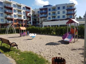 Plac zabaw dla dzieci w obiekcie Apartament Bałtyk Polanki Park, basen, sauna, fitness, sala zabaw dla dzieci