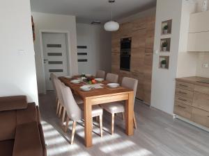Część wypoczynkowa w obiekcie Apartament Bałtyk Polanki Park, basen, sauna, fitness, sala zabaw dla dzieci