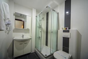 Koupelna v ubytování Hippodrome Hotel