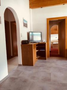 Μια τηλεόραση ή/και κέντρο ψυχαγωγίας στο Appartement Mrak