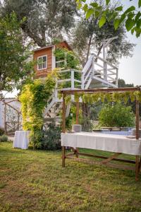 a treehouse in the backyard of a house at Casa Lucia in Sorrento