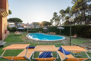 Bazén v ubytování Ricci Hotel - Marina di Grosseto nebo v jeho okolí